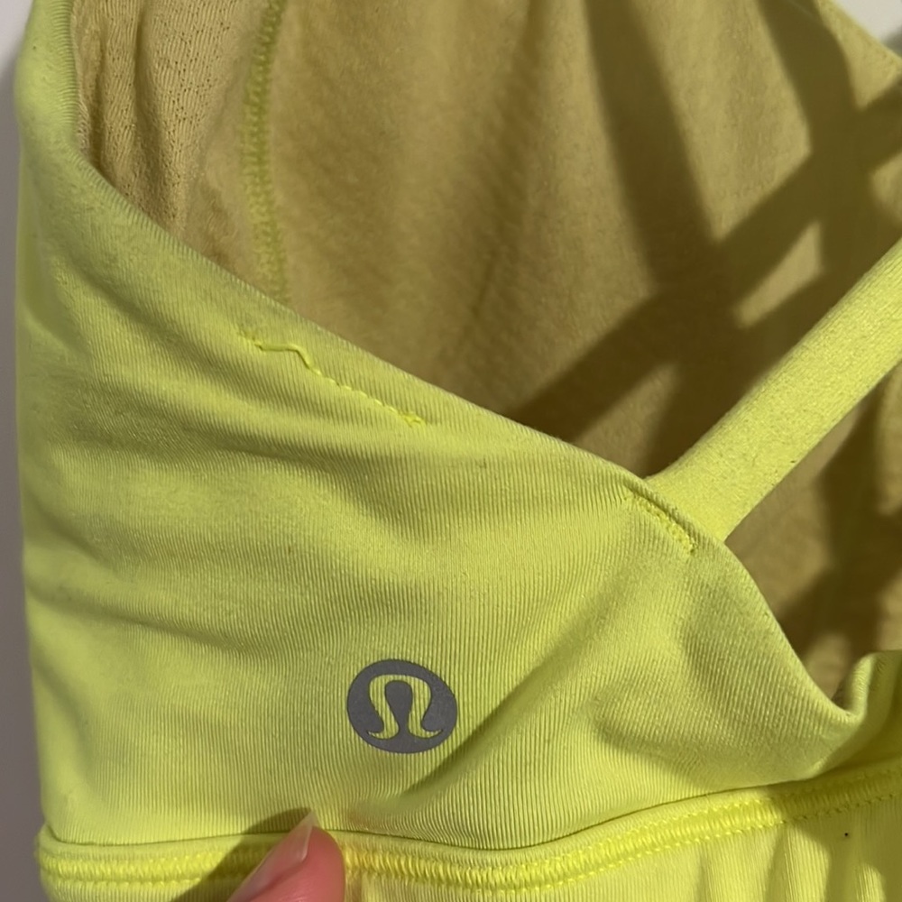 Lululemon sports bra - Picture 4 of 6